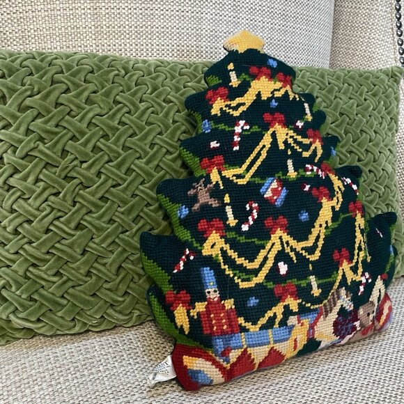 Christmas Tree Pillow - Needlepoint - Vintage - Picture 13 of 13